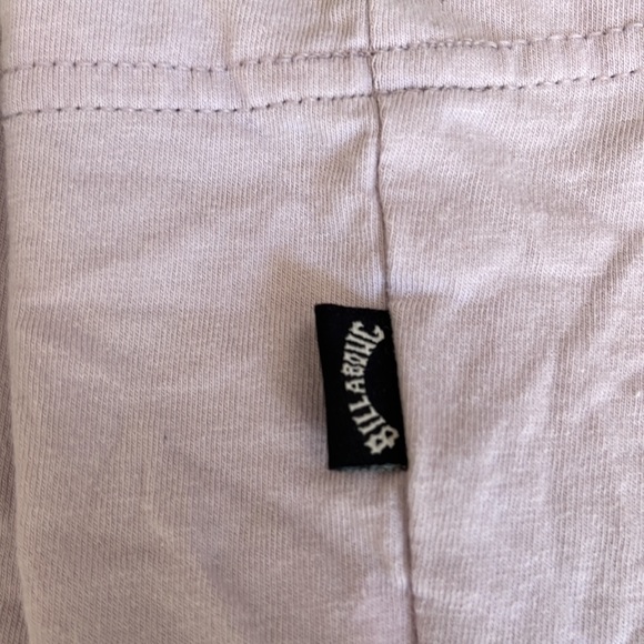 Billabong s/s tee. Never worn. Small. - Picture 3 of 5